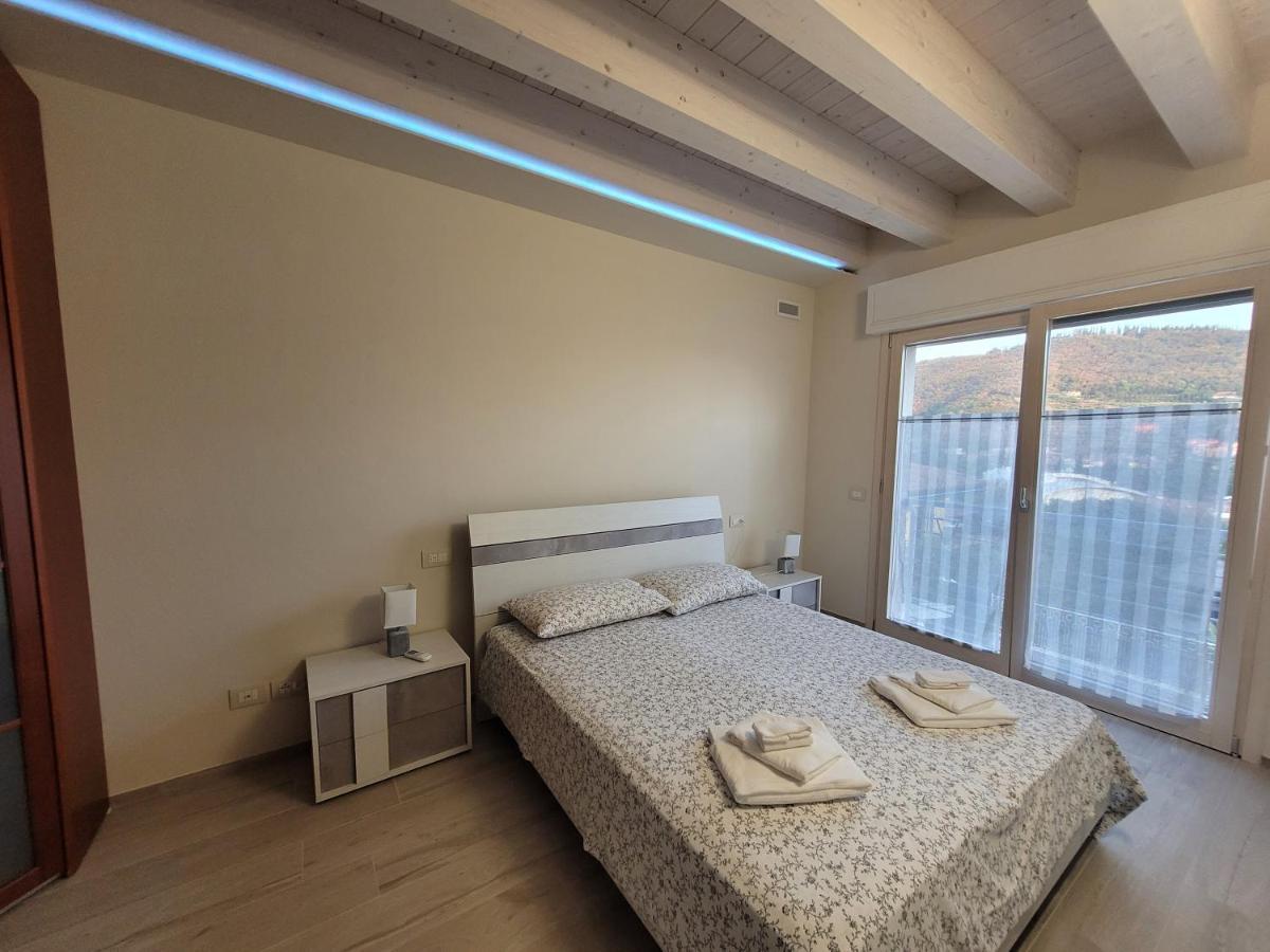 Garda View - Nuovo Appartamento Con Solarium Vista Lago Экстерьер фото