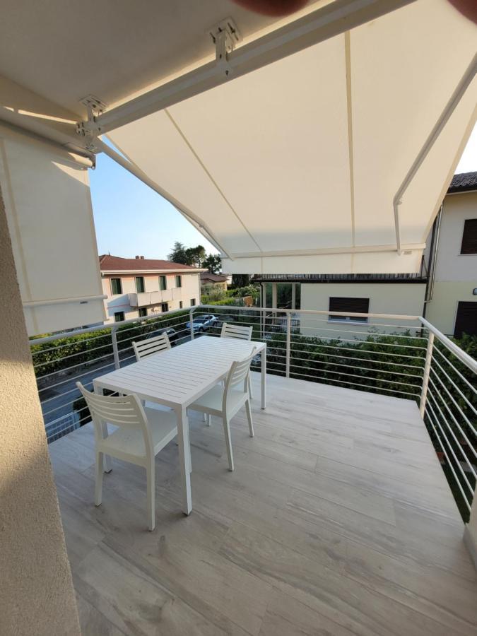 Garda View - Nuovo Appartamento Con Solarium Vista Lago Экстерьер фото